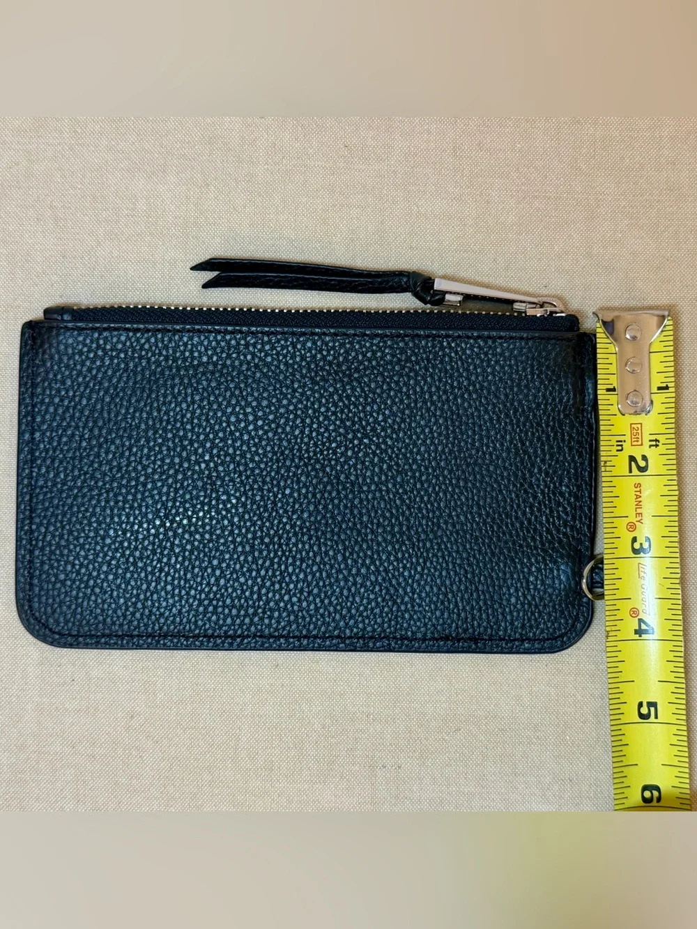 Bandolier compact pebbled